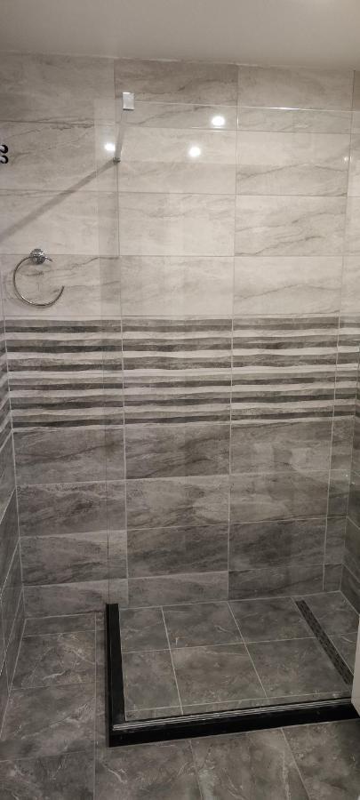 Bora Apartmani - Free Parking - City Center Vranje Esterno foto
