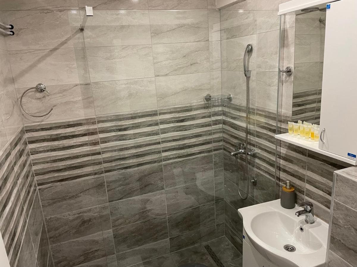 Bora Apartmani - Free Parking - City Center Vranje Esterno foto
